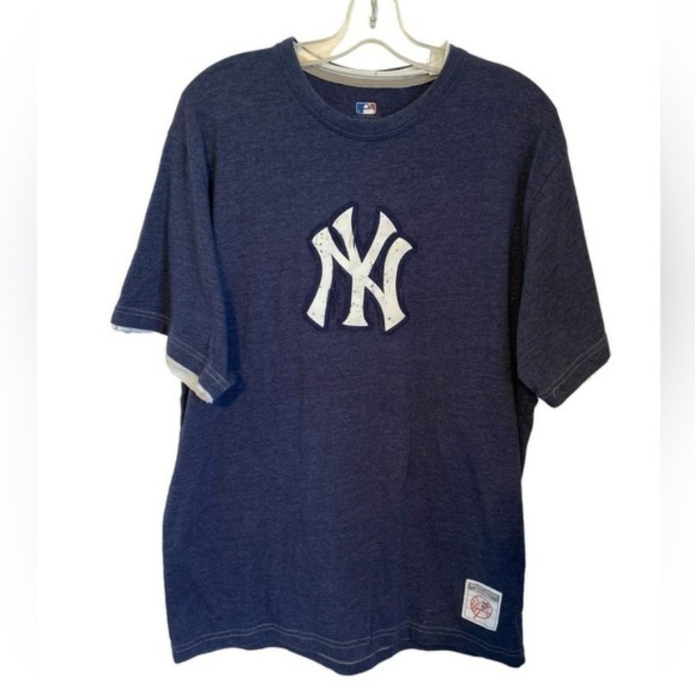 MLB New York Yankees T-Shirt Majestic  Navy Blue Distressed Adult Lg